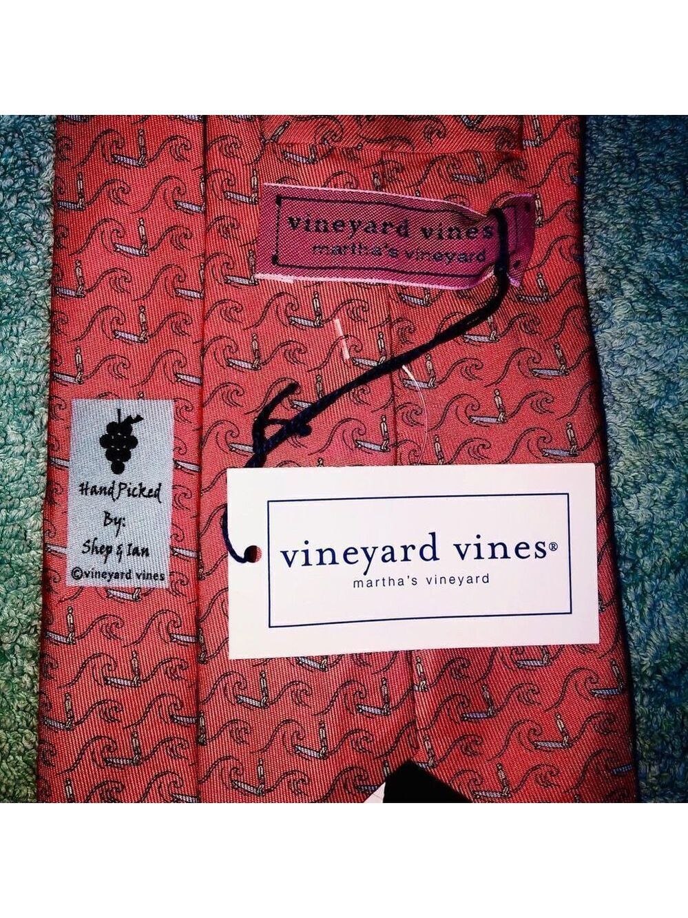 NWT Men's Vineyard Vines 100% Silk Tie Surfer Waves 🌊 - Picture 4 of 4